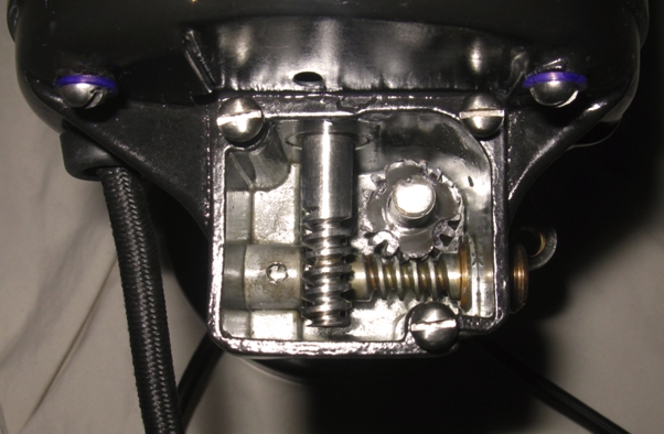 Oscillator Internal View